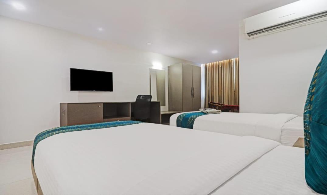 Hotel Ssr Grand Хайдарабад Экстерьер фото