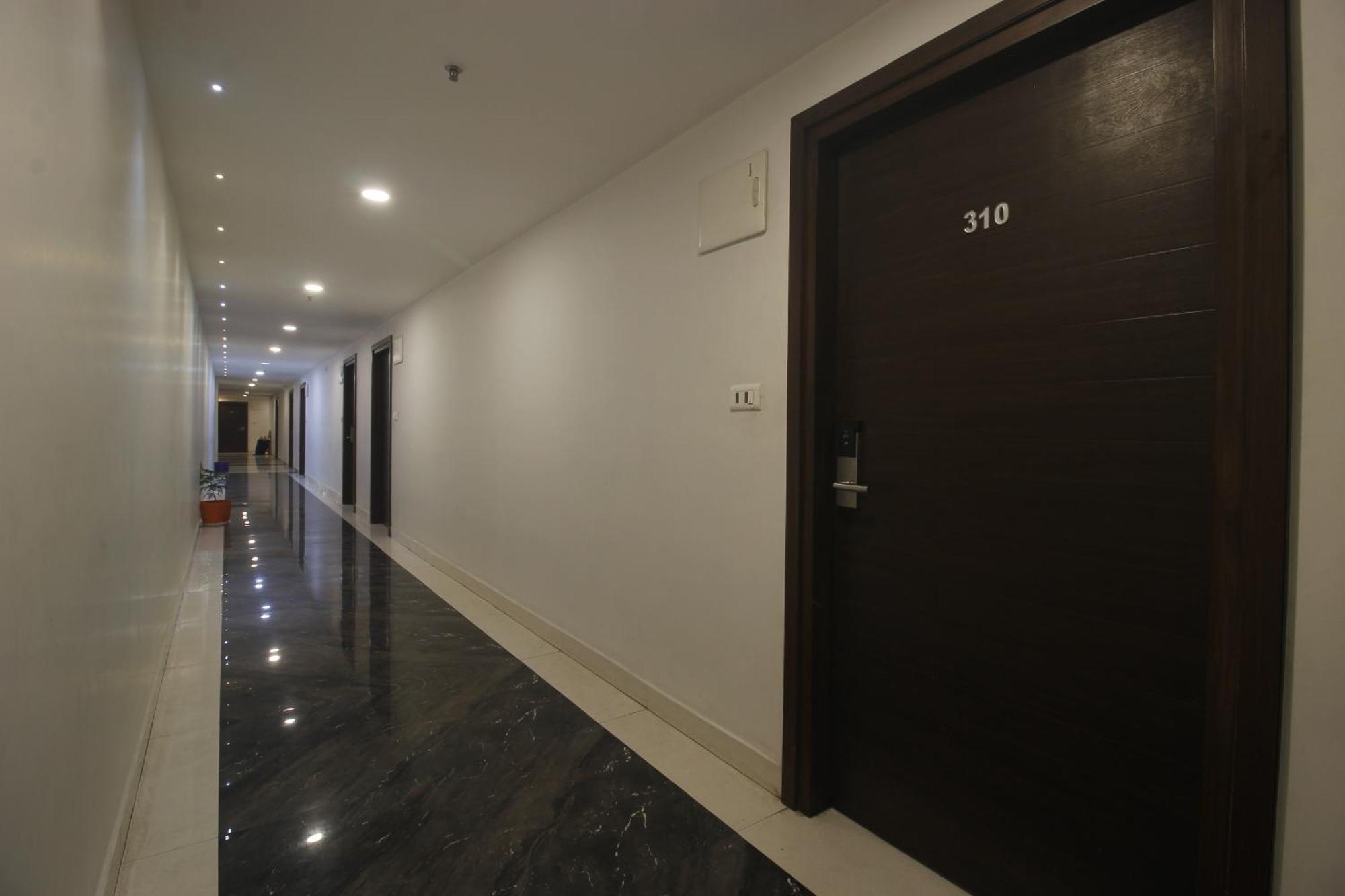 Hotel Ssr Grand Хайдарабад Экстерьер фото